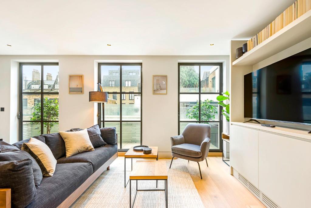 The Bloomsbury Residences room 5